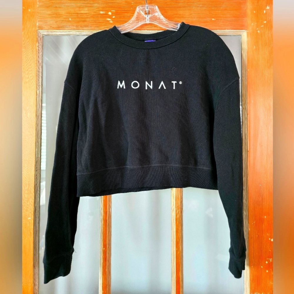 Monat Gear Crop crewneck